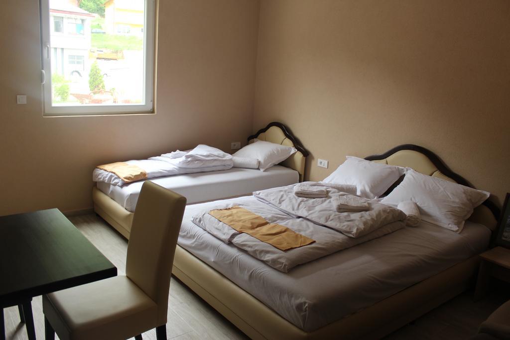 Guesthouse Eko Piva بلوزين المظهر الخارجي الصورة