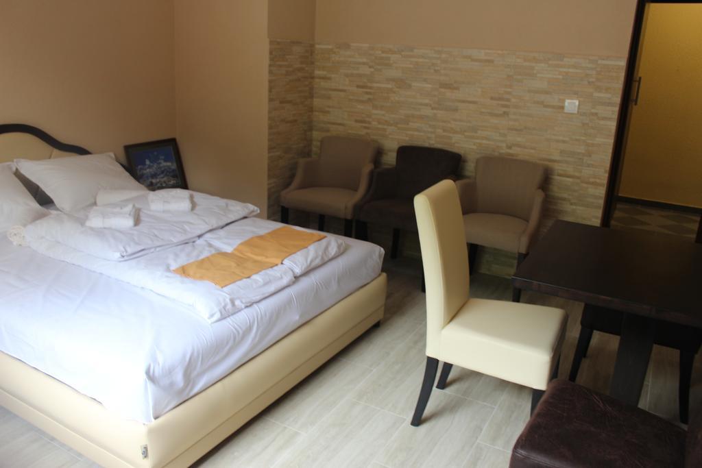 Guesthouse Eko Piva بلوزين المظهر الخارجي الصورة