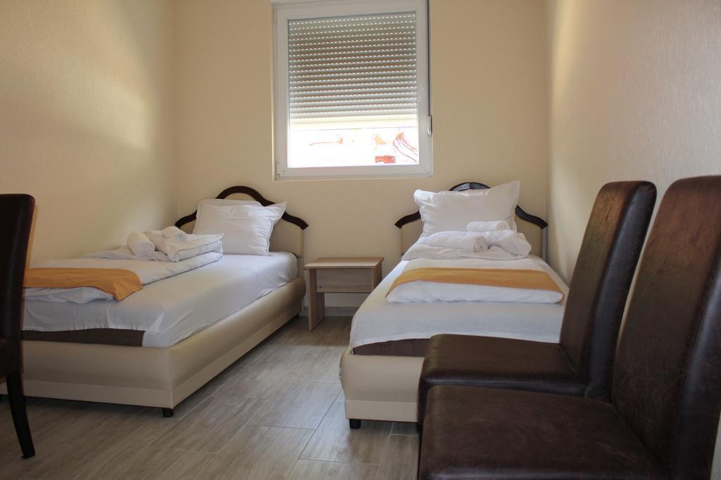 Guesthouse Eko Piva بلوزين المظهر الخارجي الصورة