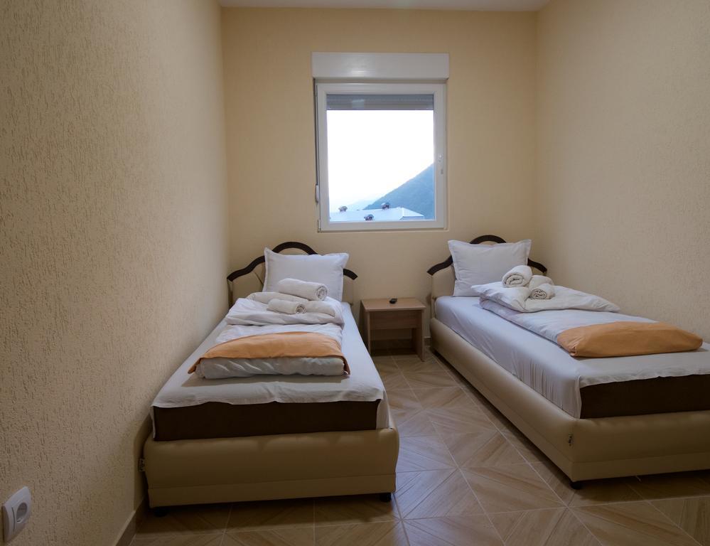 Guesthouse Eko Piva بلوزين المظهر الخارجي الصورة