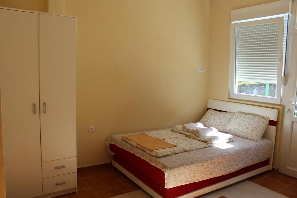 Guesthouse Eko Piva بلوزين المظهر الخارجي الصورة